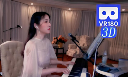VR视频片源 白纱裙钢琴演绎视听盛宴-43VR视频资源网